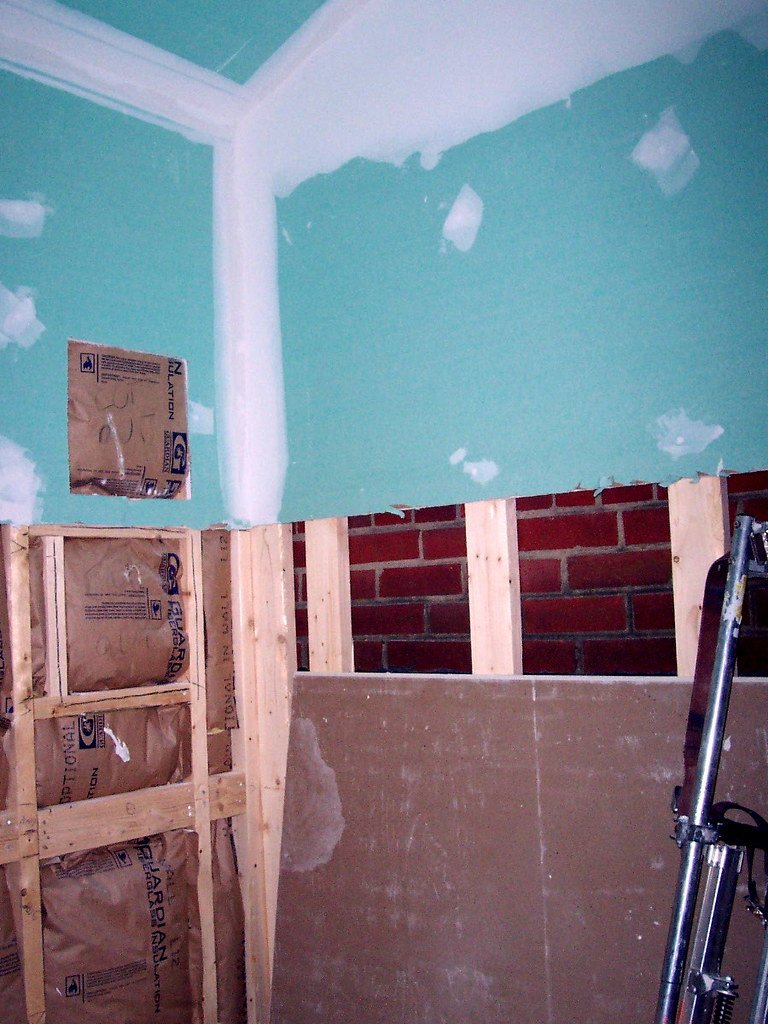 127_Drywall_Installation_Bathroom.JPG