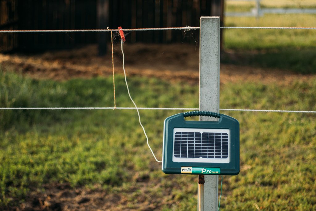 Electric fence energiser with integrated solar panel. Patura P70 Solar