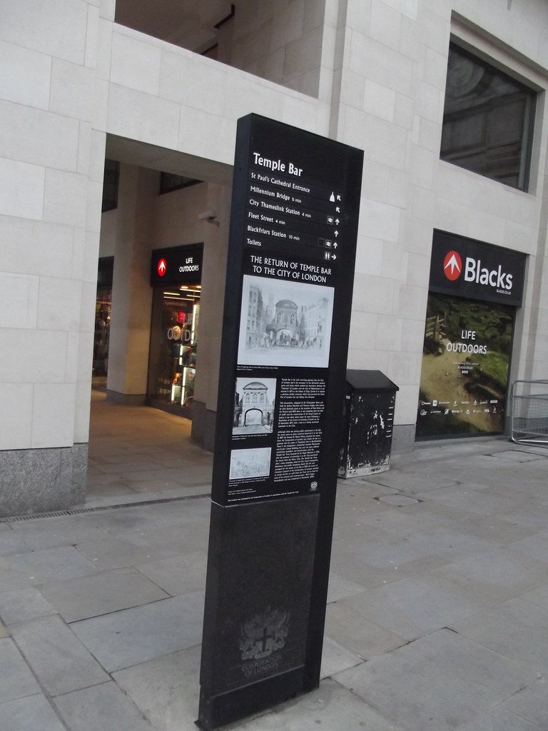 Temple Bar - St Paul's Churchyard, City of London - sign