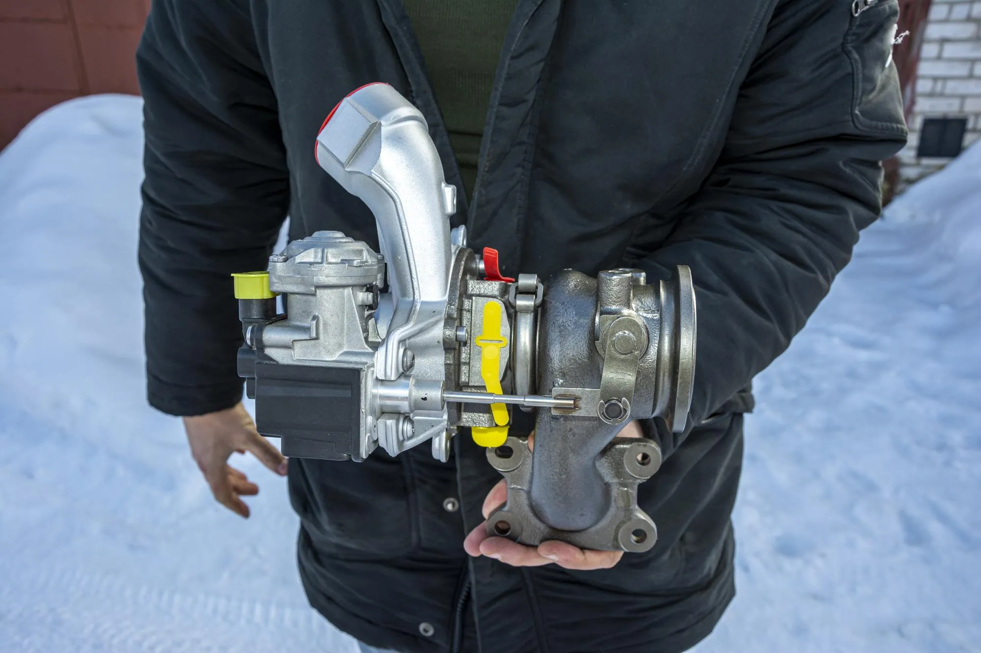 New turbocharged car engine A turbine for an automobile engine