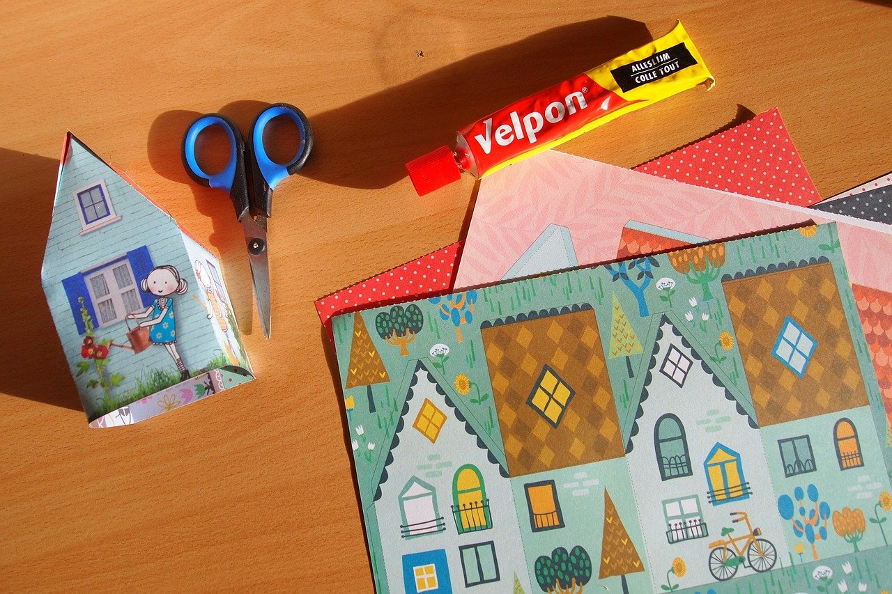 to craft, fold, paper, to cut, cottage, glue, pair of scissors, table, craft, handmade, glue, glue, glue, glue, glue